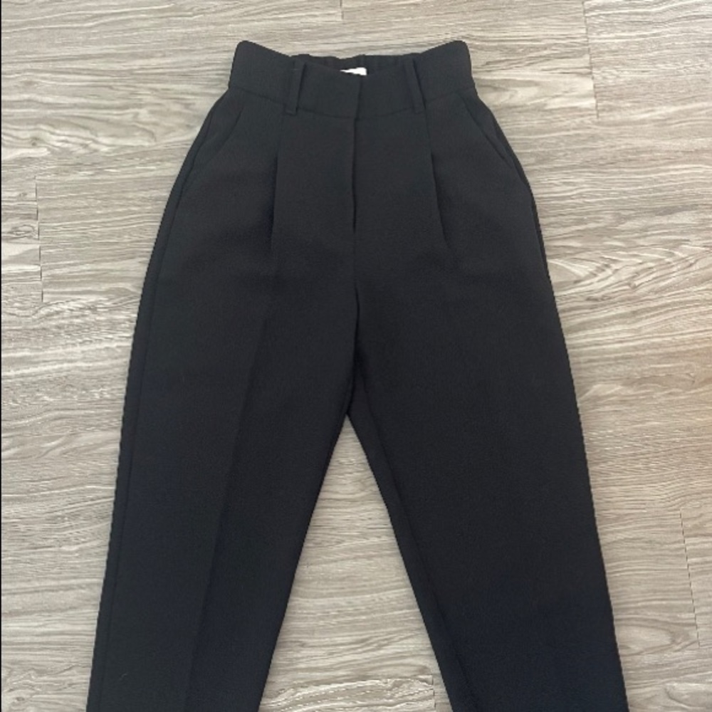 SOLD Aritzia Dashwood Pant - Picture 8 of 12